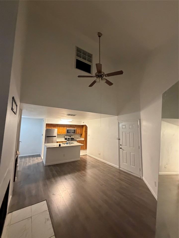 9805 Walnut St #210 - Photo 3 of 20
