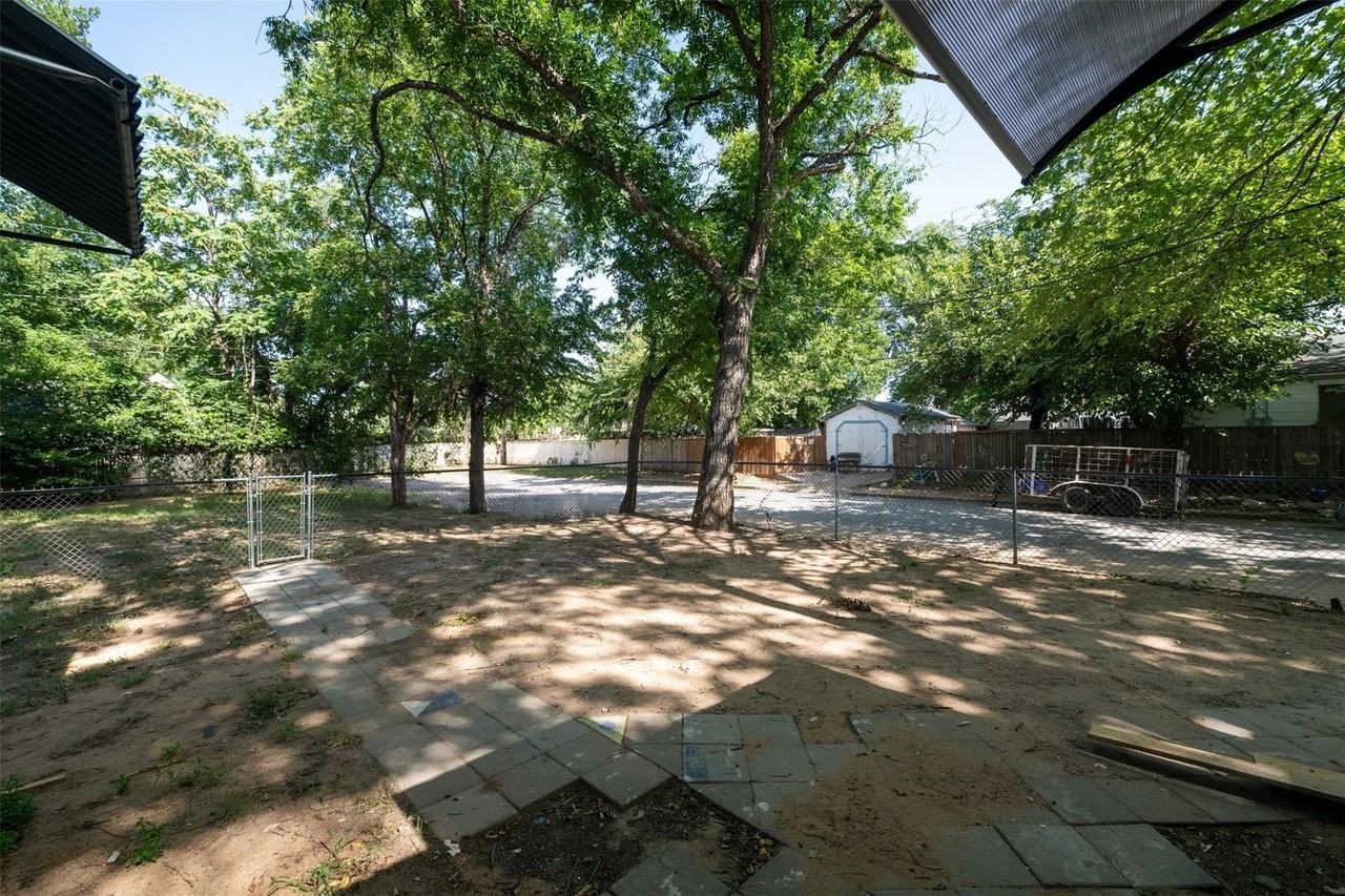 300 Emma St #B - Photo 6 of 7
