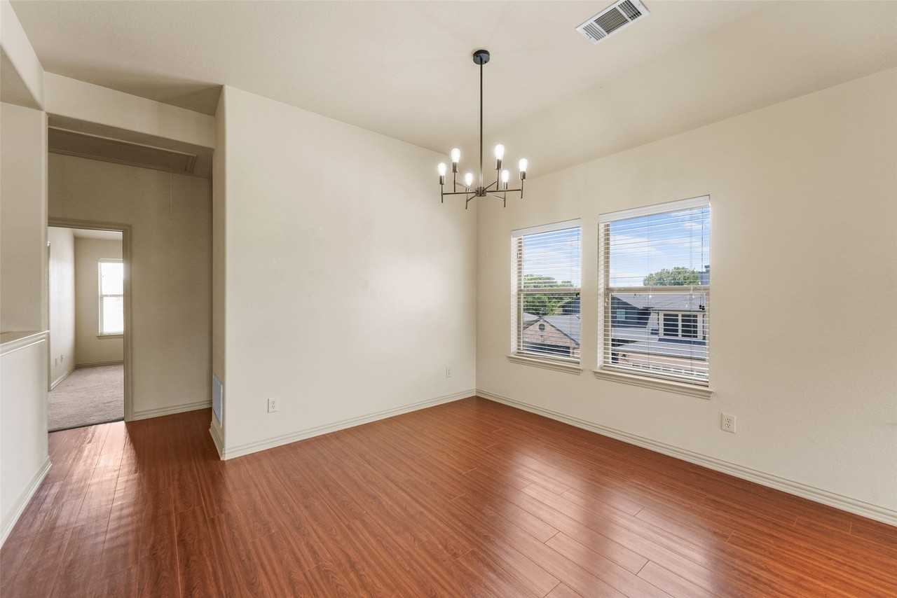 511 Mariner Dr - Photo 6 of 24