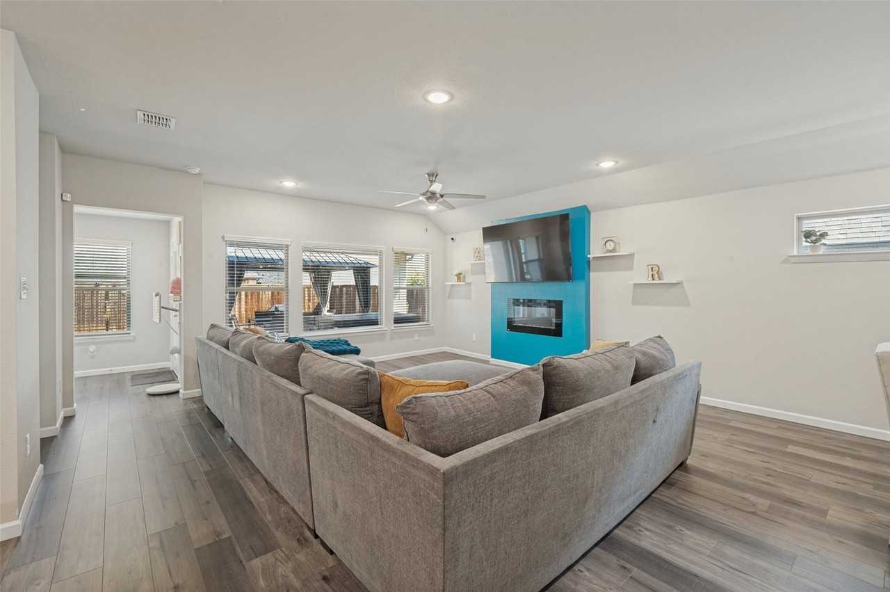 632 Cherry Hill Rd - Photo 3 of 26
