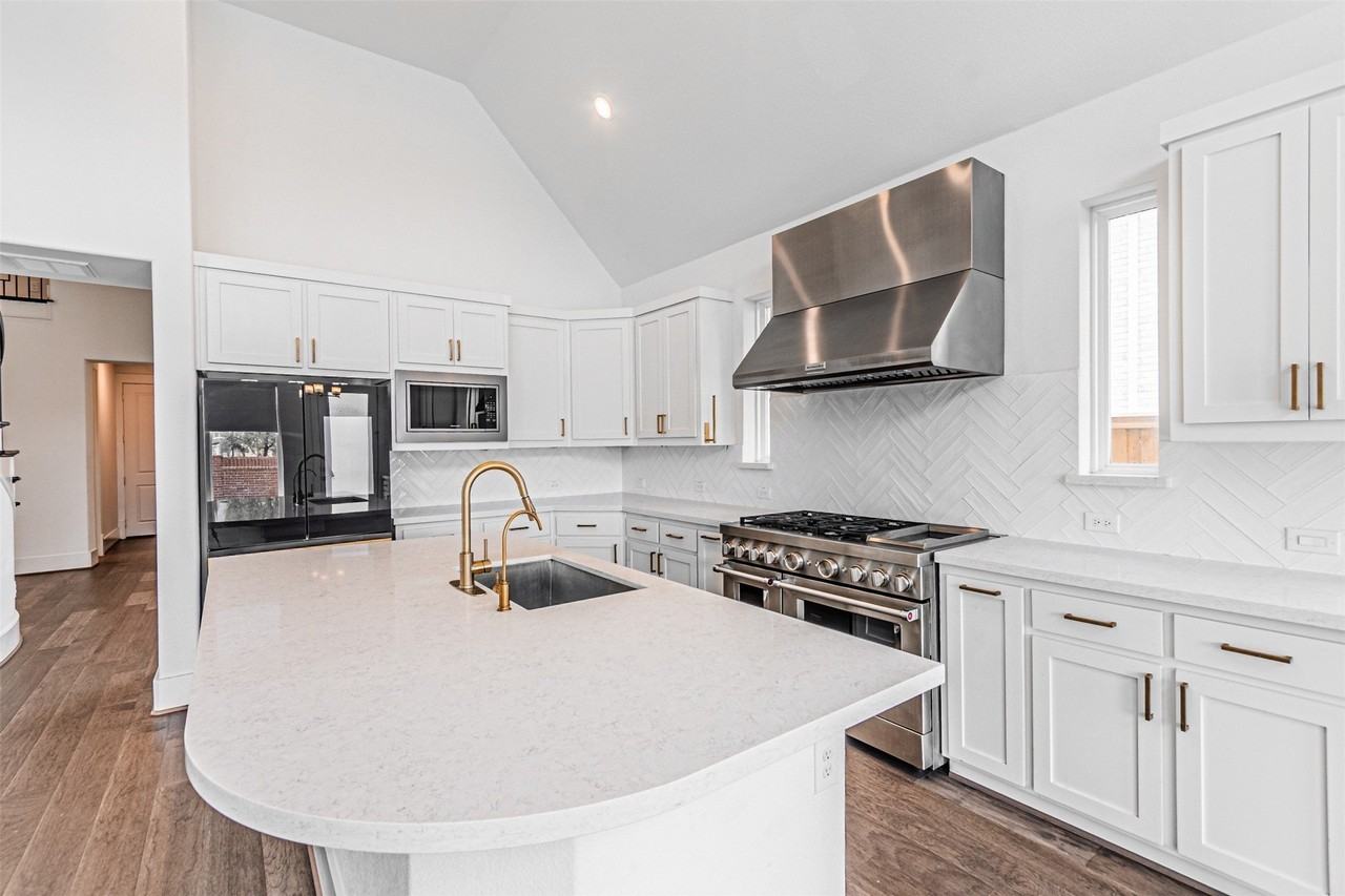 4878 Limousine Ln - Photo 6 of 36