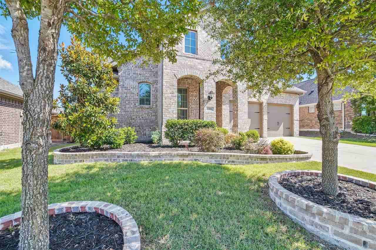 1306 Torrington Ln - Photo 3 of 40