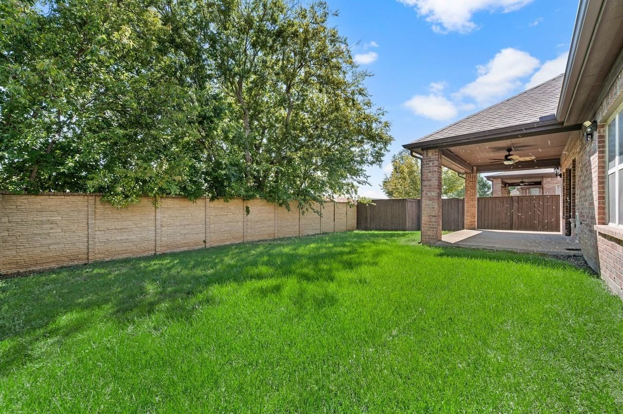 2143 Serene Ct - Photo 2 of 29
