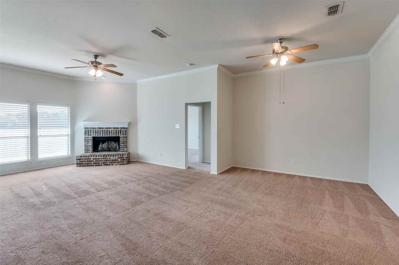 347 Creekside Way - Photo 5 of 25