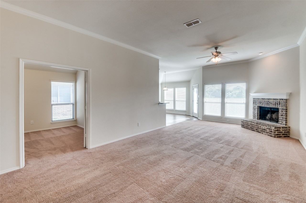 347 Creekside Way - Photo 6 of 25