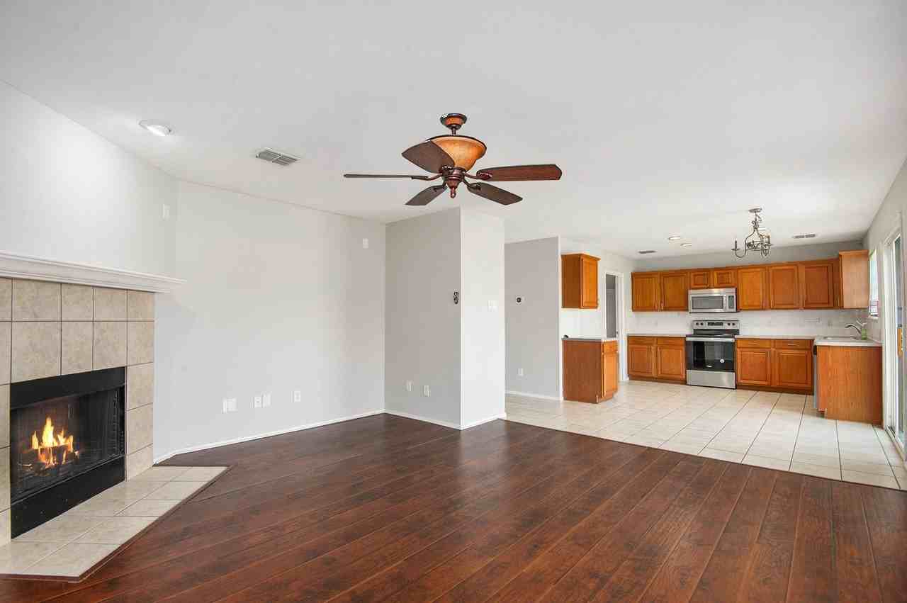 4225 Silverwood Trl - Photo 4 of 25