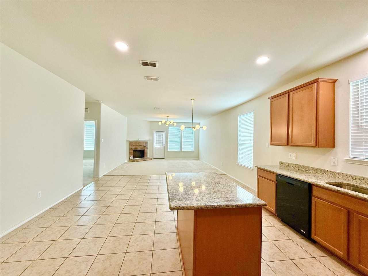 2336 Bermont Red Ln - Photo 5 of 16