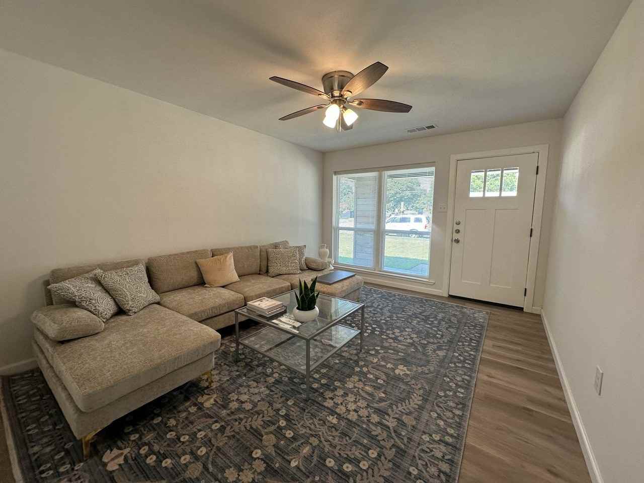 509 Dover Dr - Photo 7 of 40