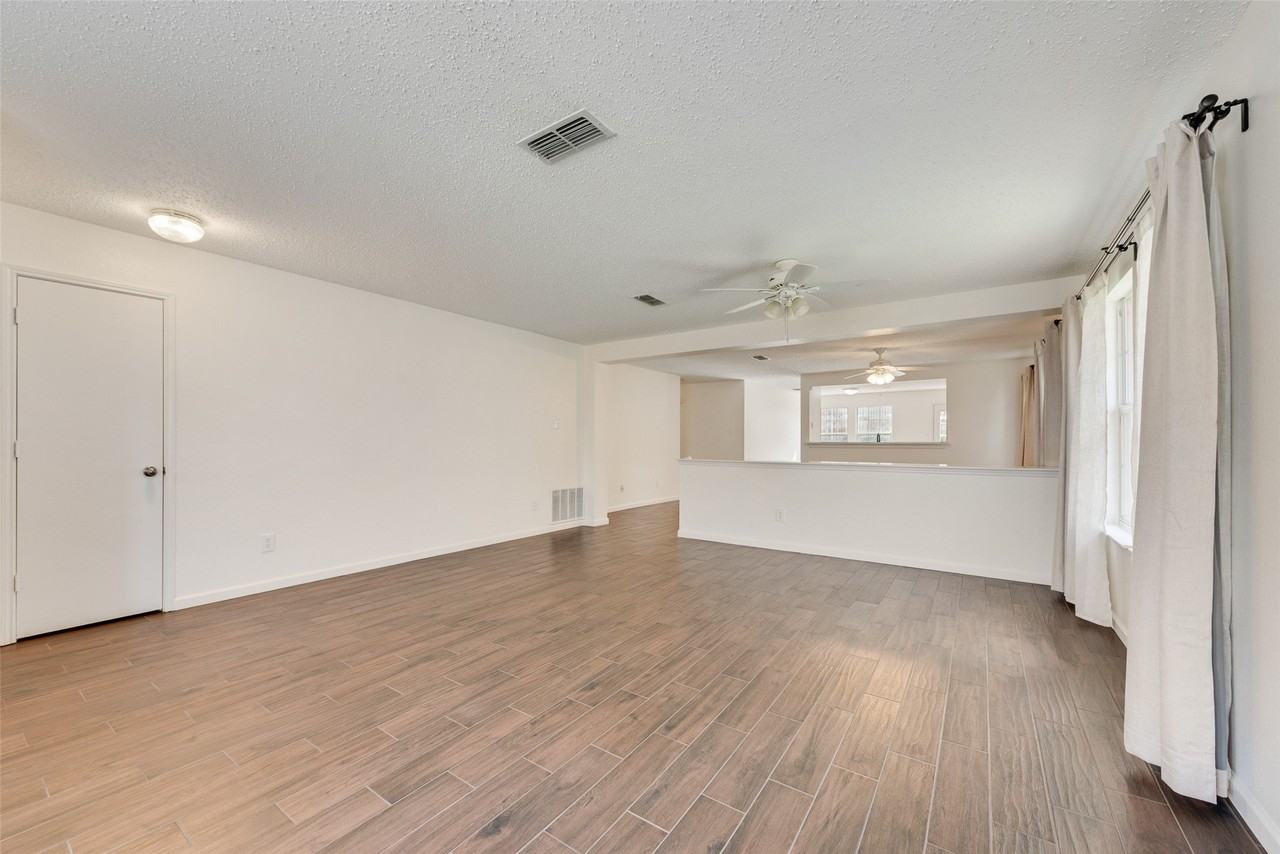 2528 Big Spring Dr - Photo 3 of 17