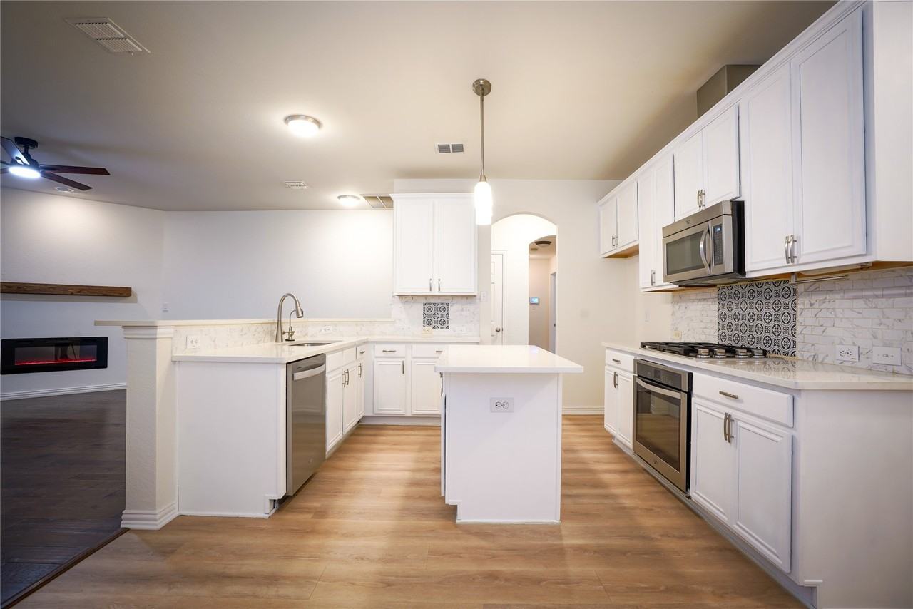 1659 Granite Rapids Dr - Photo 3 of 40