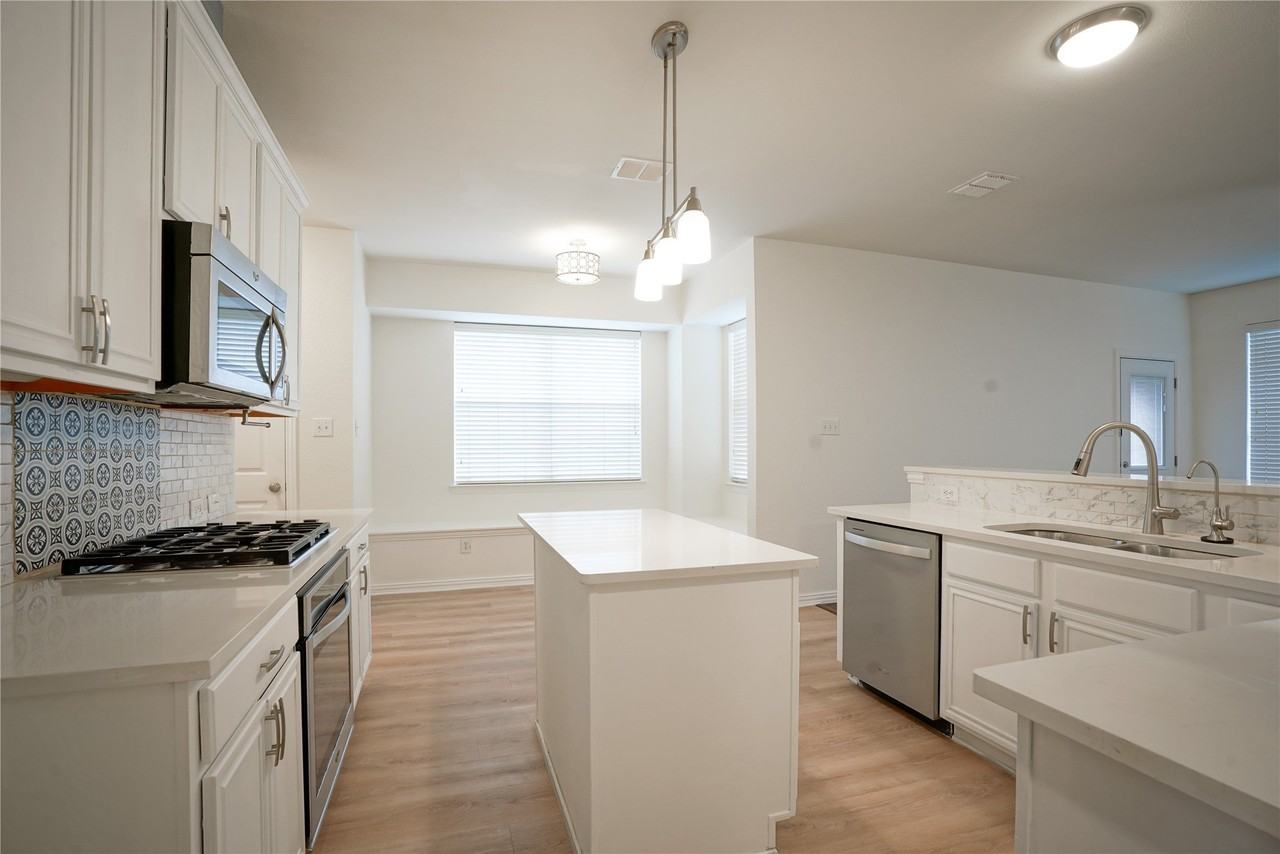 1659 Granite Rapids Dr - Photo 4 of 40