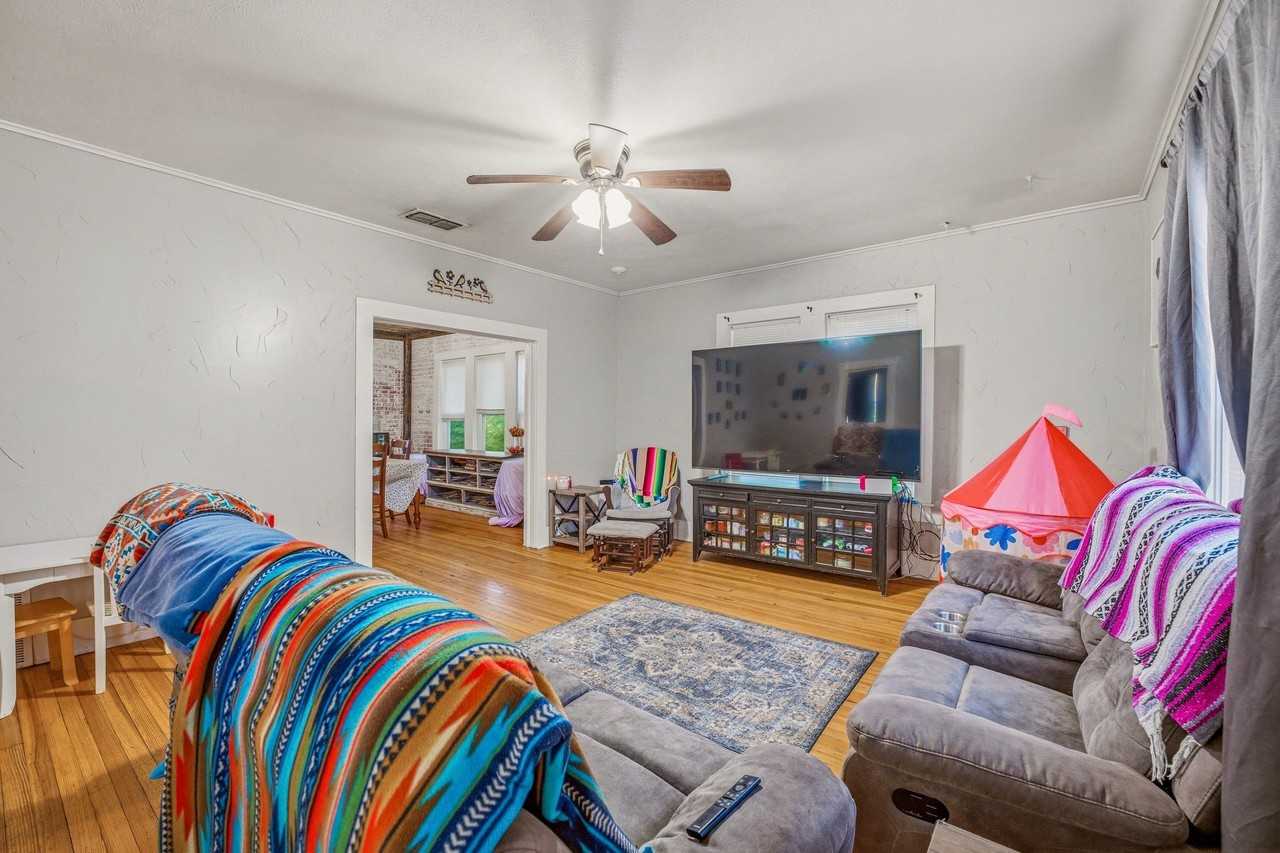 730 N Ollie St - Photo 5 of 24
