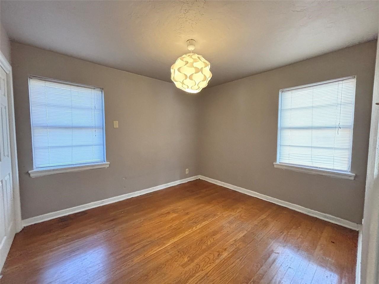 1601 Park Pl - Photo 5 of 7