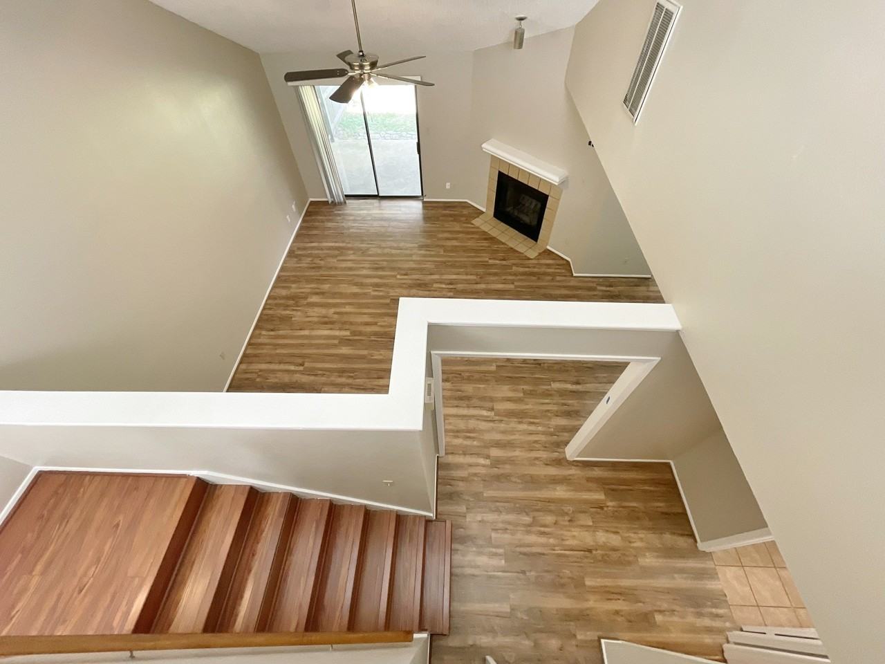 1910 Wilshire Dr - Photo 2 of 29