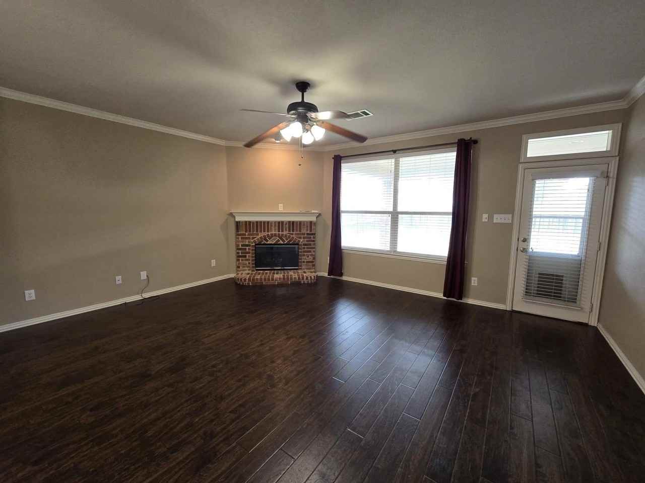 213 Willet Ct - Photo 2 of 16