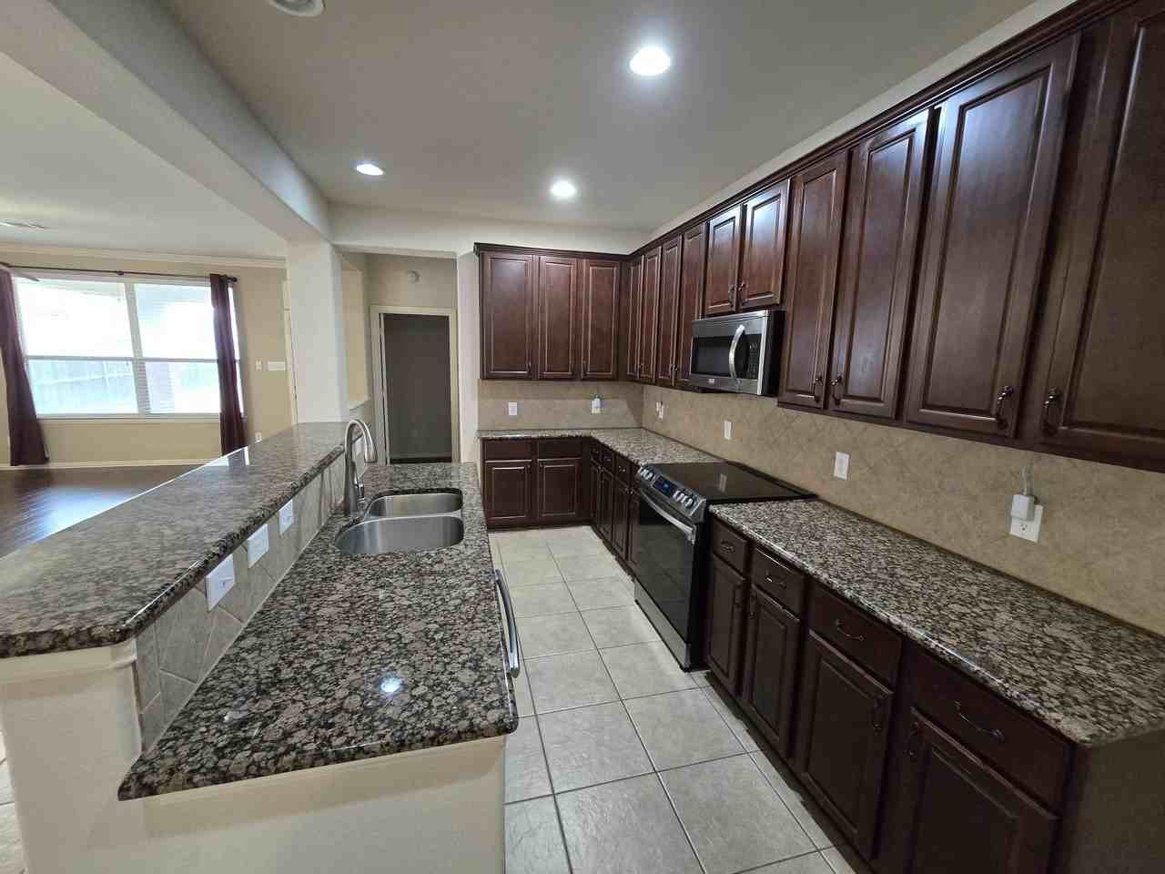 213 Willet Ct - Photo 3 of 16