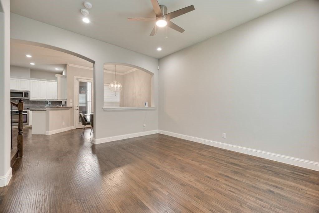 853 Whitehall Dr - Photo 5 of 22