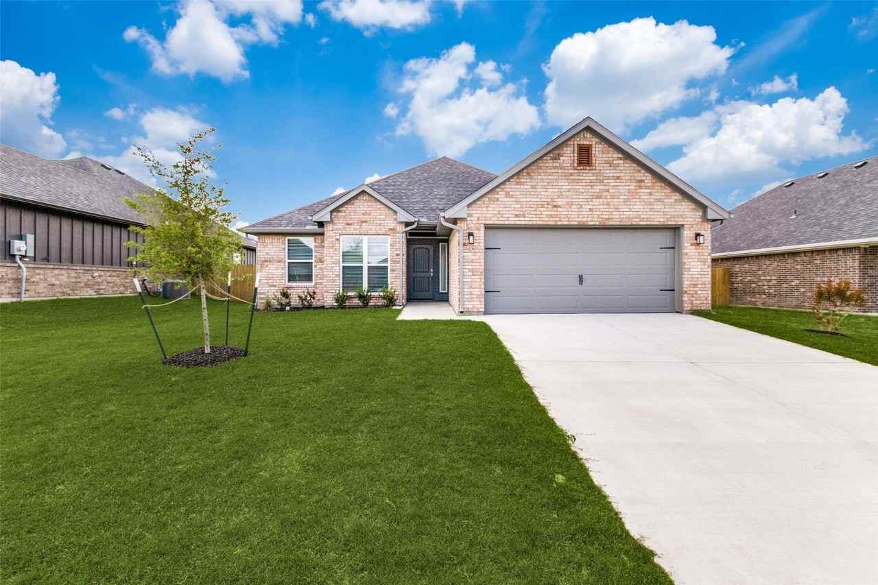 2906 Orchid Dr