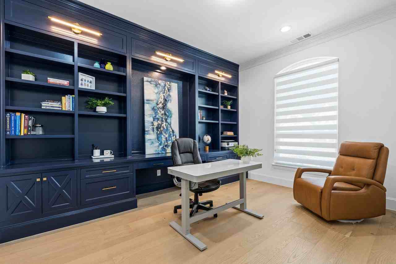 2541 Forestbrook Dr - Photo 6 of 40