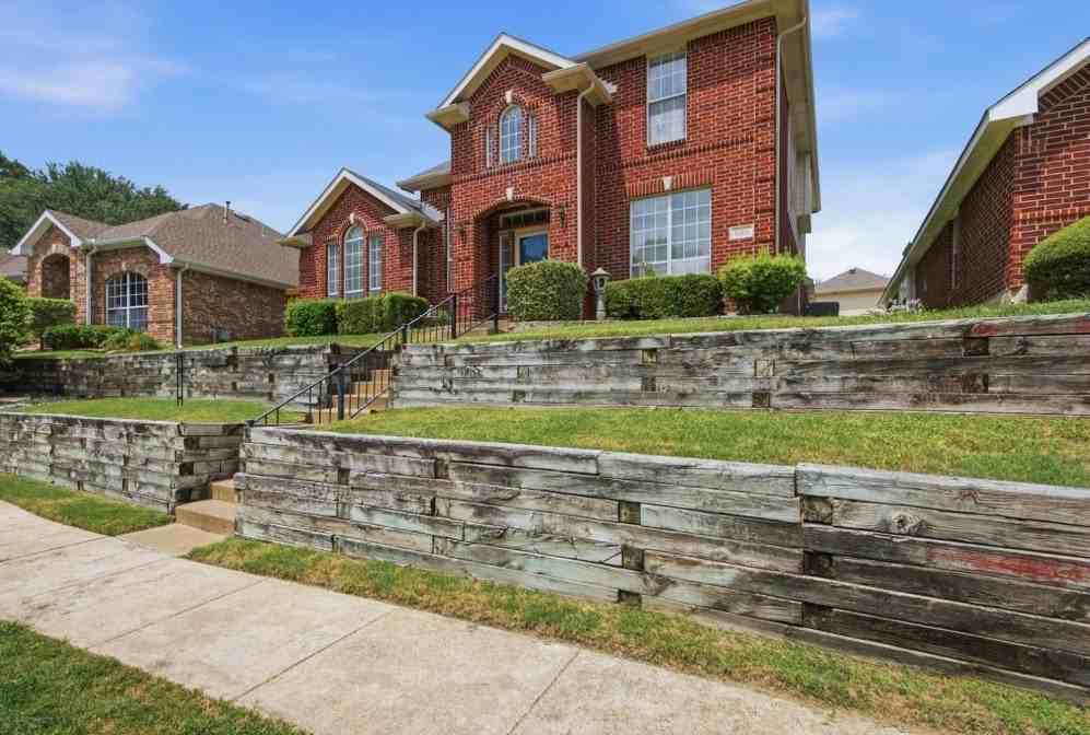 1509 Blair Dr - Photo 3 of 33
