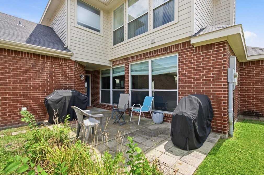 1509 Blair Dr - Photo 4 of 33