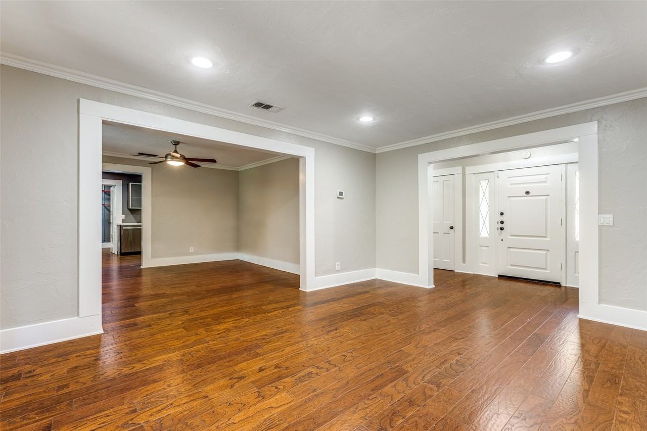 3108 Rockbrook Dr - Photo 4 of 25