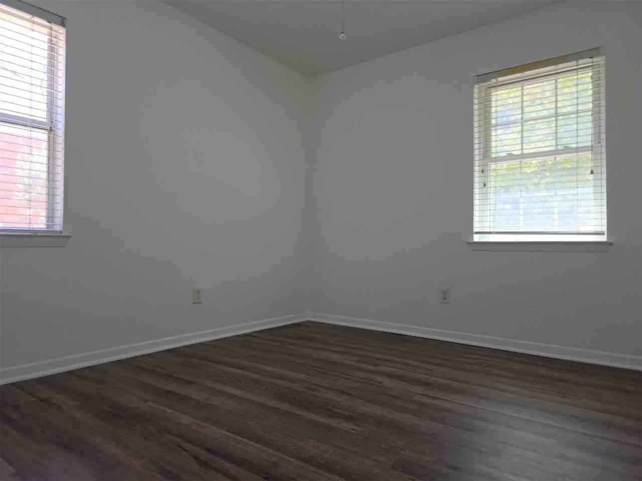 714 Timberlake Cir - Photo 4 of 39