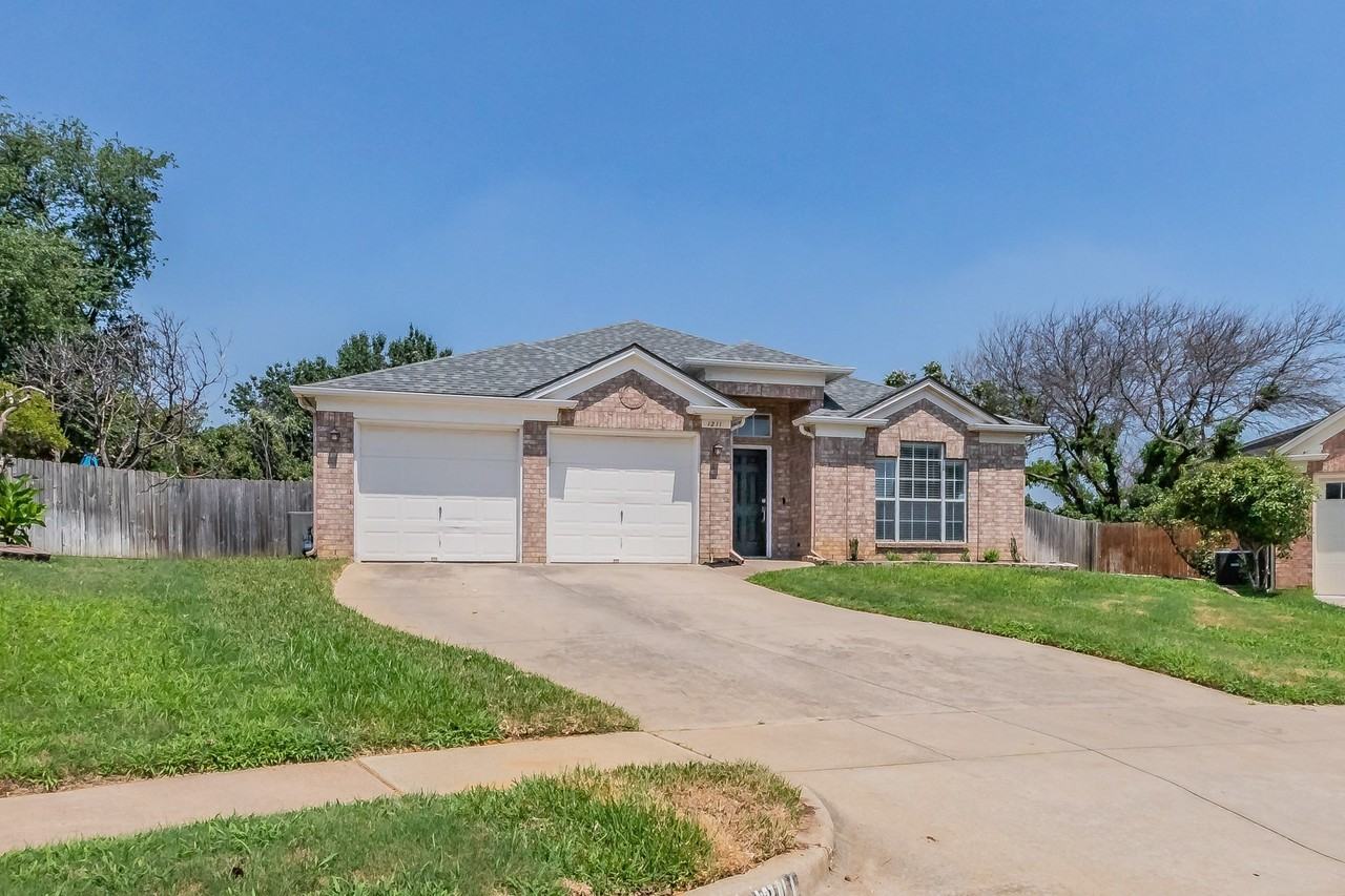 1211 Marshall Dr - Photo 2 of 21