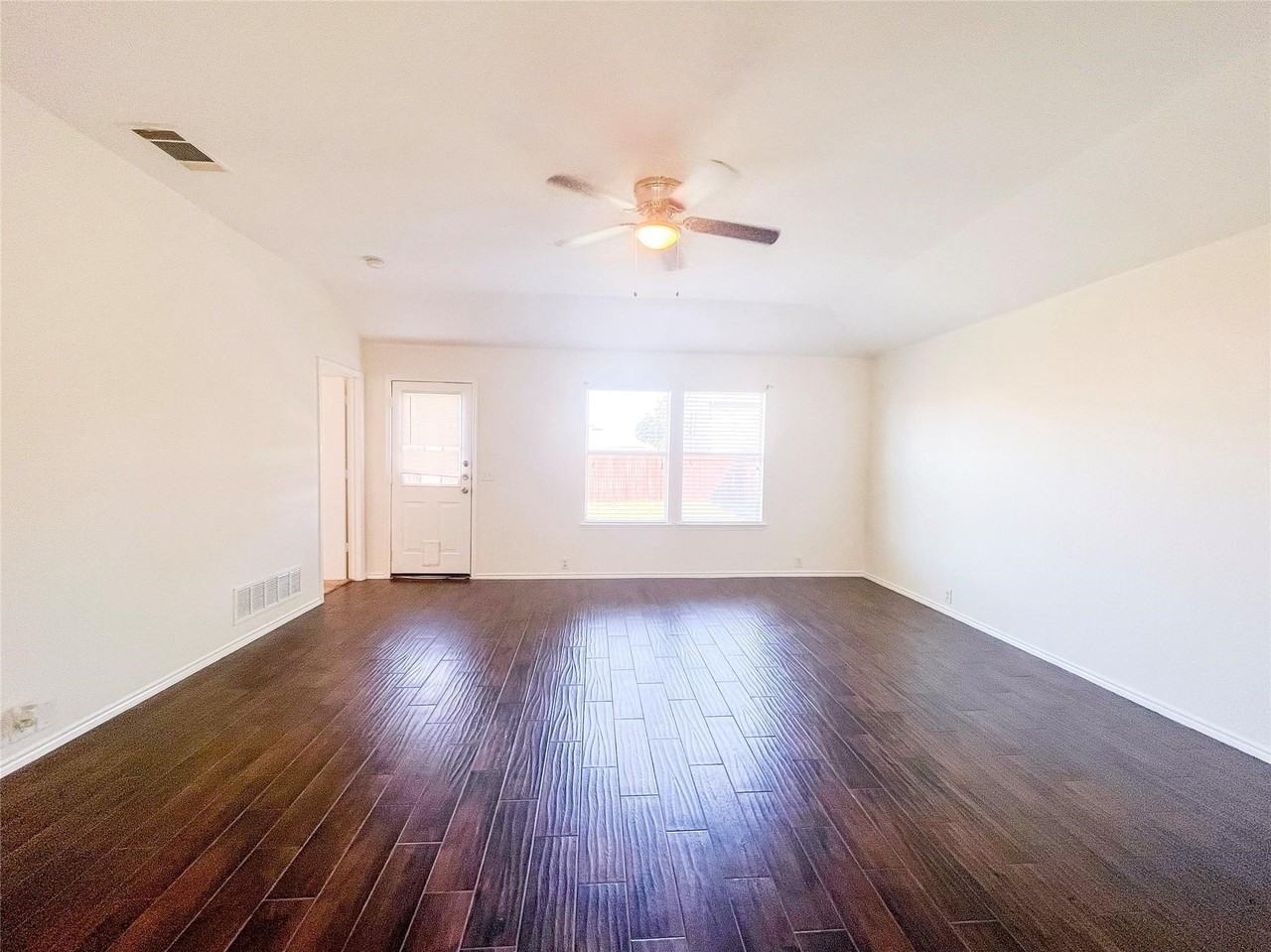 8929 Sagebrush Trl - Photo 6 of 16