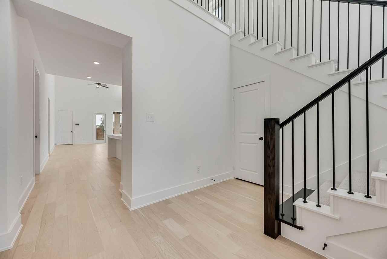 1501 Pintail Pl - Photo 3 of 36