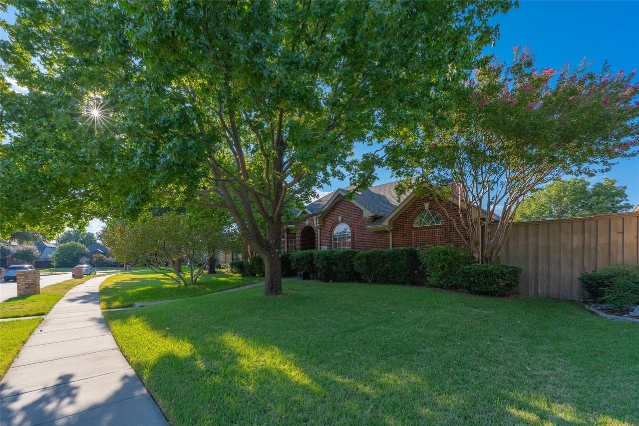 4821 Frost Hollow Dr - Photo 2 of 38