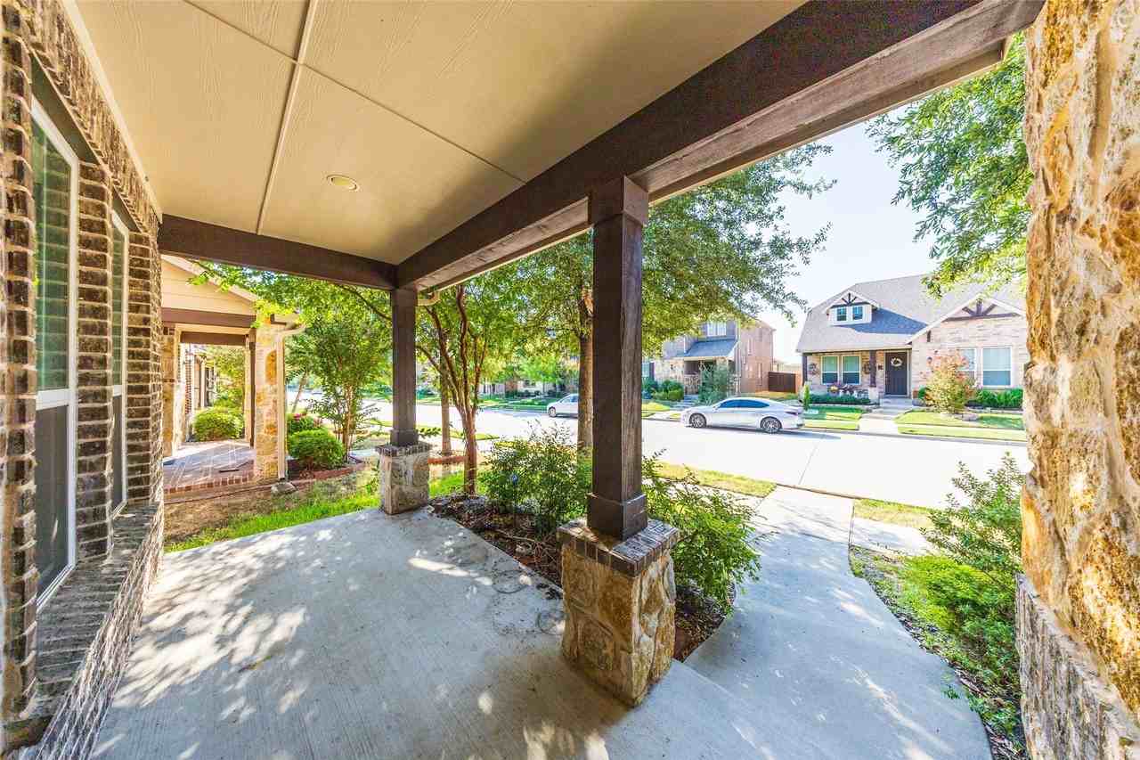 830 Birdie Dr - Photo 3 of 36