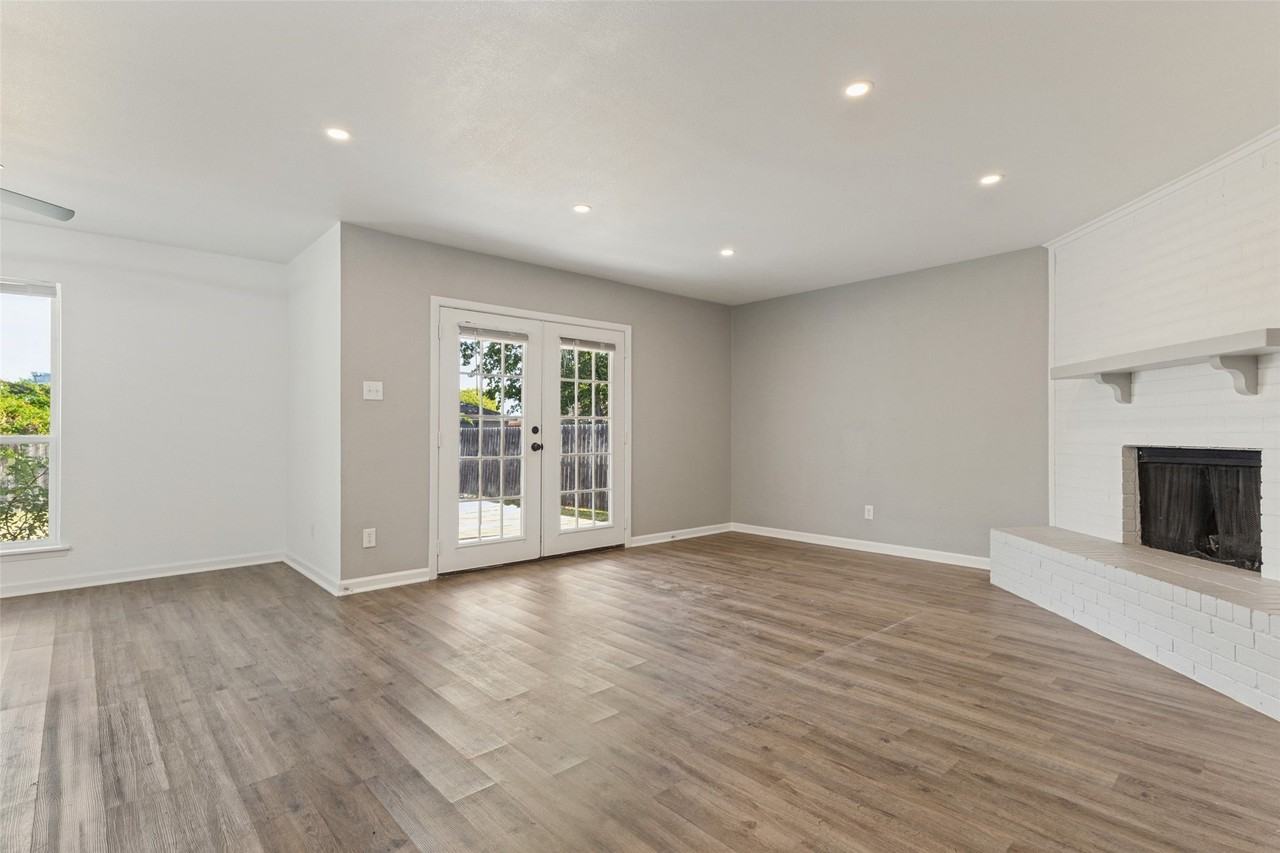 524 Cole Ave - Photo 2 of 13