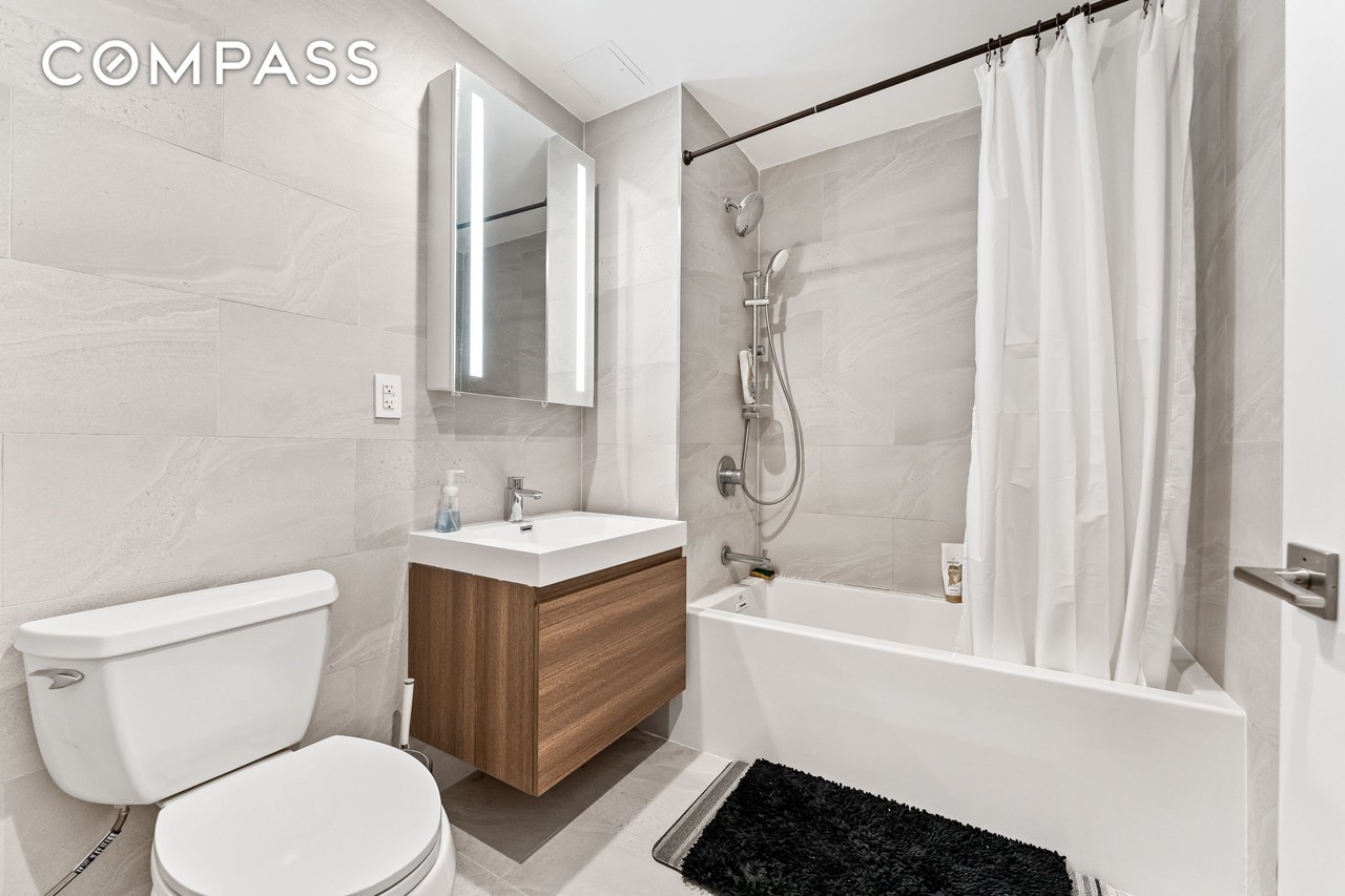 1433 31st Ave #5H - Photo 7 of 8