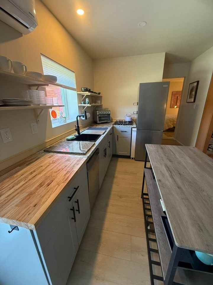 40 Houghtaling Rd #C - Photo 4 of 21
