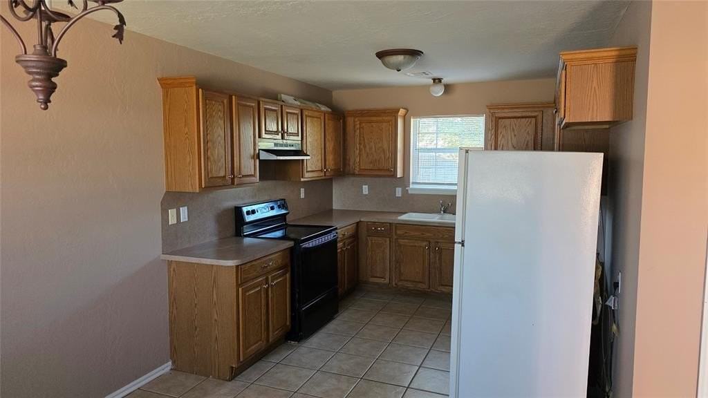 847 Rambling Oaks Dr - Photo 2 of 33
