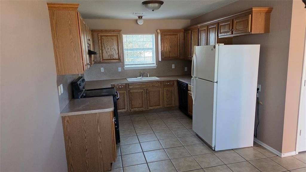 847 Rambling Oaks Dr - Photo 3 of 33