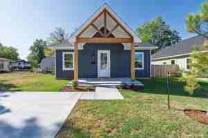 featured image of 814 W Locust St