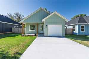featured image of 820 W Locust St