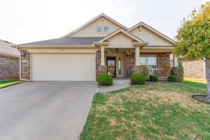 featured image of 15521 Boulder Dr
