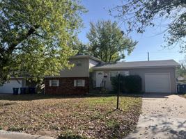 featured image of 2825 S Park Ave