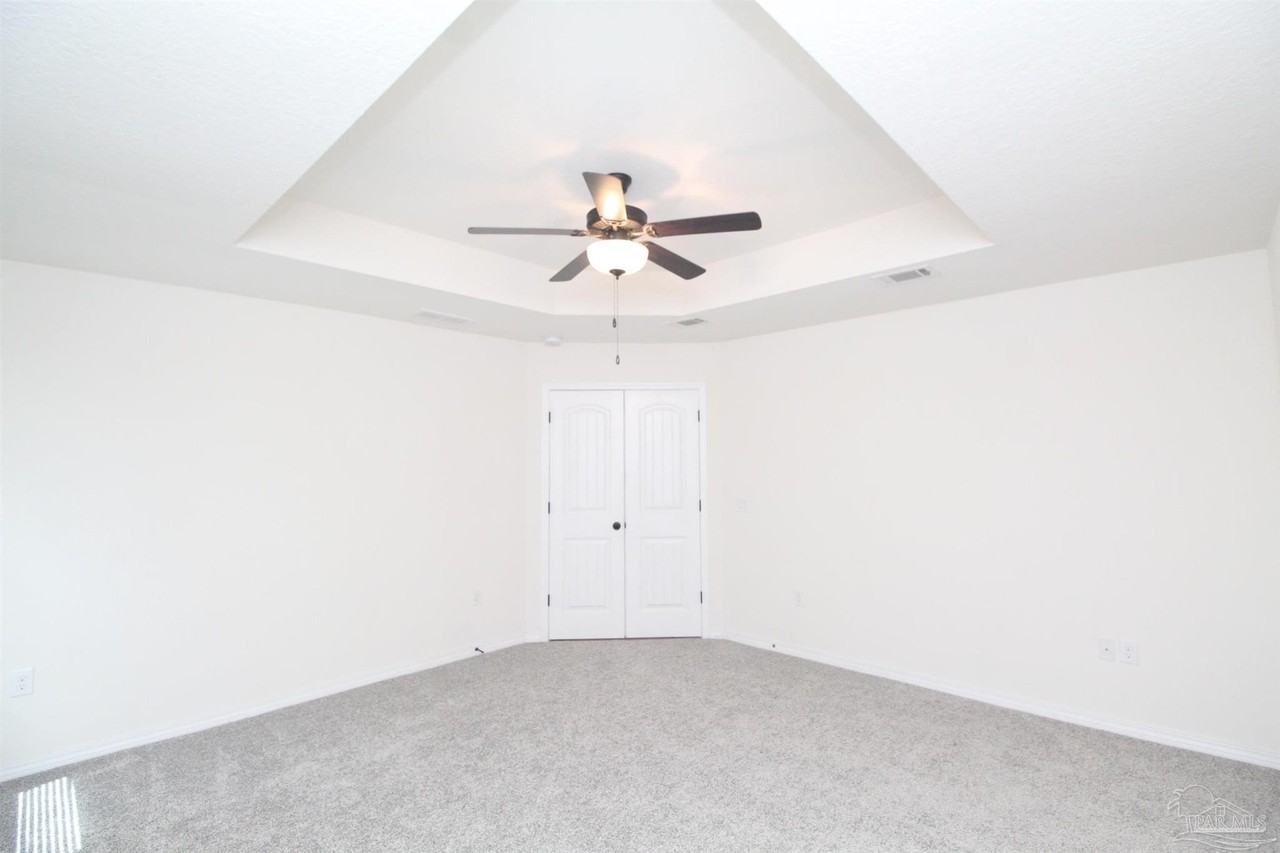 5605 Peach Dr - Photo 5 of 16