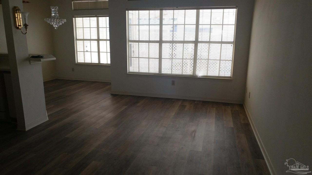 601 E Burgess Rd #J6 - Photo 4 of 6