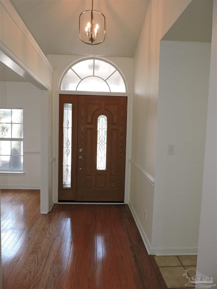 6340 Summer Lakes Ln - Photo 3 of 44