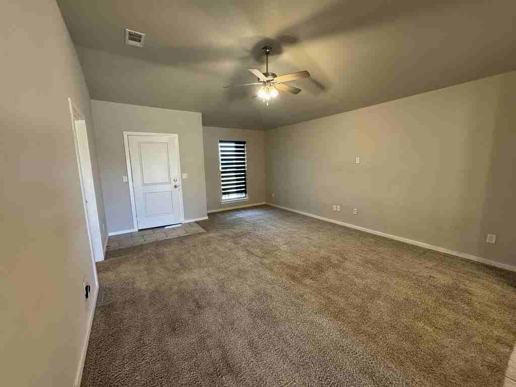 6812 Pioneer Rd - Photo 3 of 18