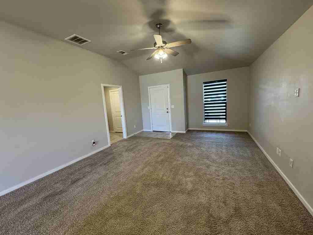 6812 Pioneer Rd - Photo 4 of 18