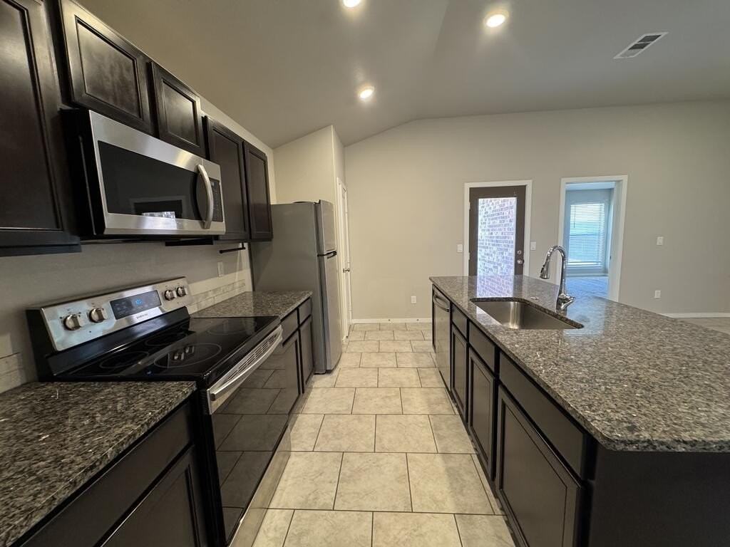 6812 Pioneer Rd - Photo 5 of 18
