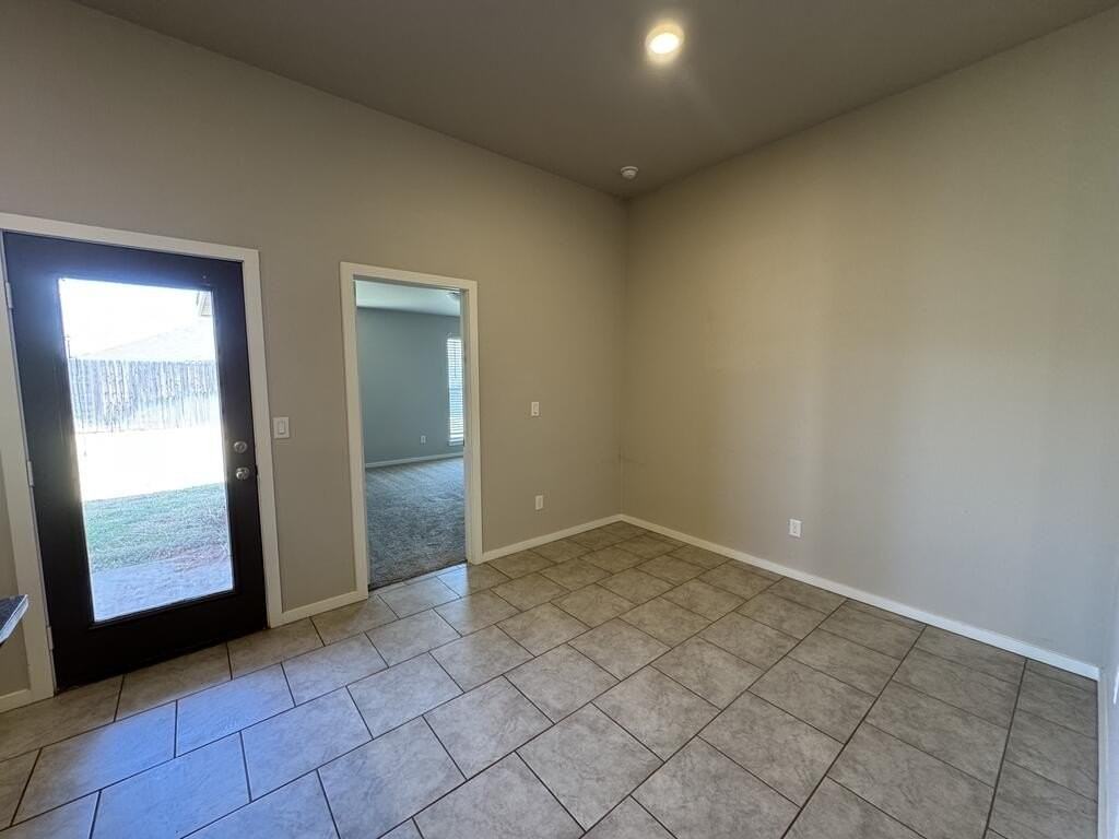 6812 Pioneer Rd - Photo 7 of 18