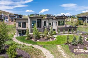 featured image of 140 W Vista Ridge Rd
