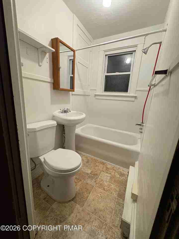 27 S 7th St #301 - Photo 6 of 6